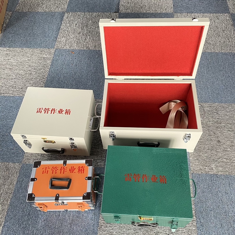 长岛爆破工程作业箱如何选择？玻璃钢与传统材质的全面对比